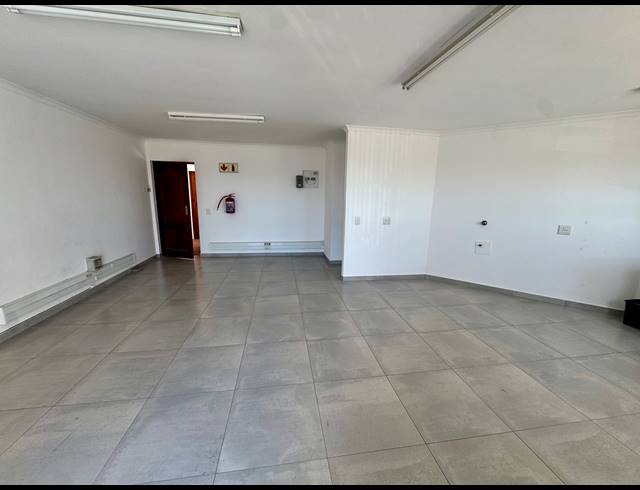 95M² OFFICE TO LET IN MELKBOSSTRAND CENTRAL